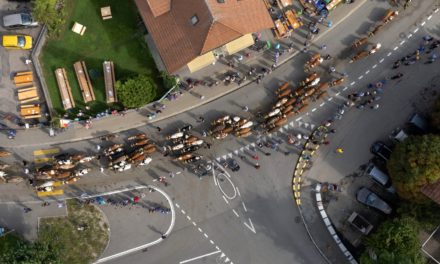 Emmentaler Alpabfahrt Wasen-Sumiswald 2021 – Aerial Panoramabild